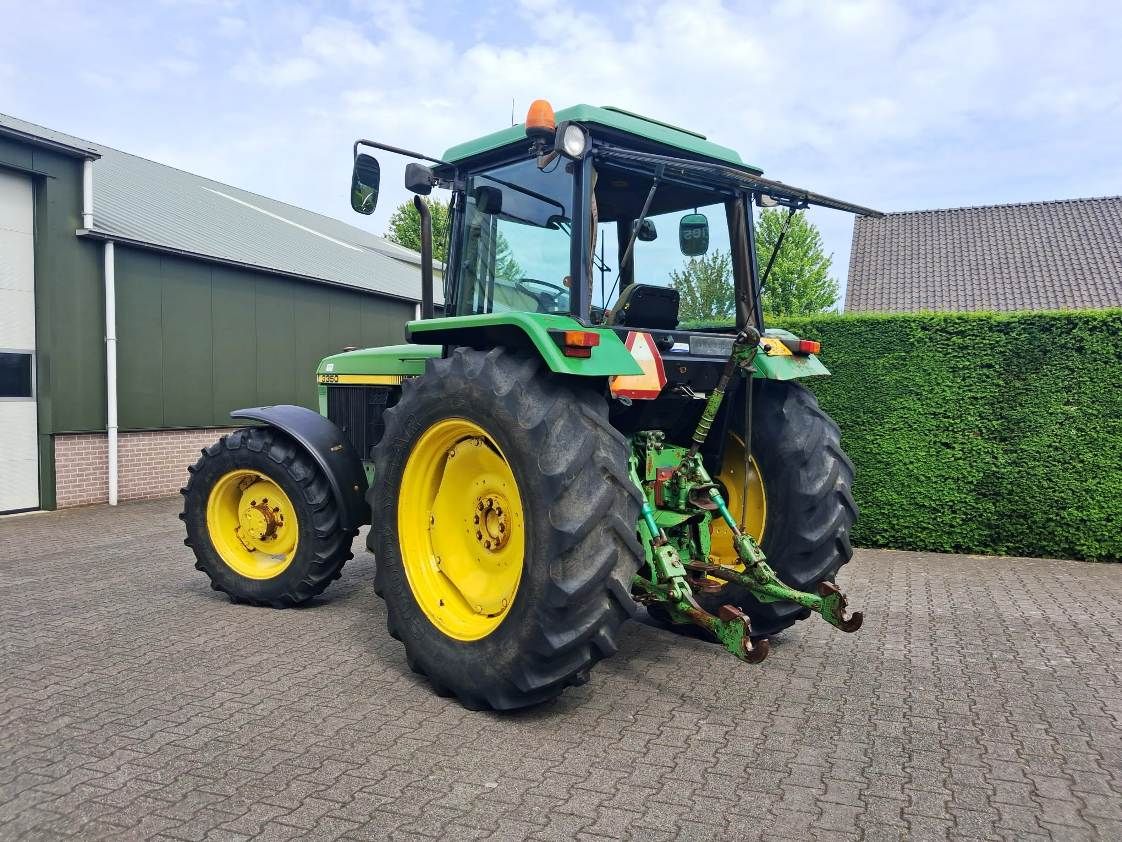 John Deere 3350