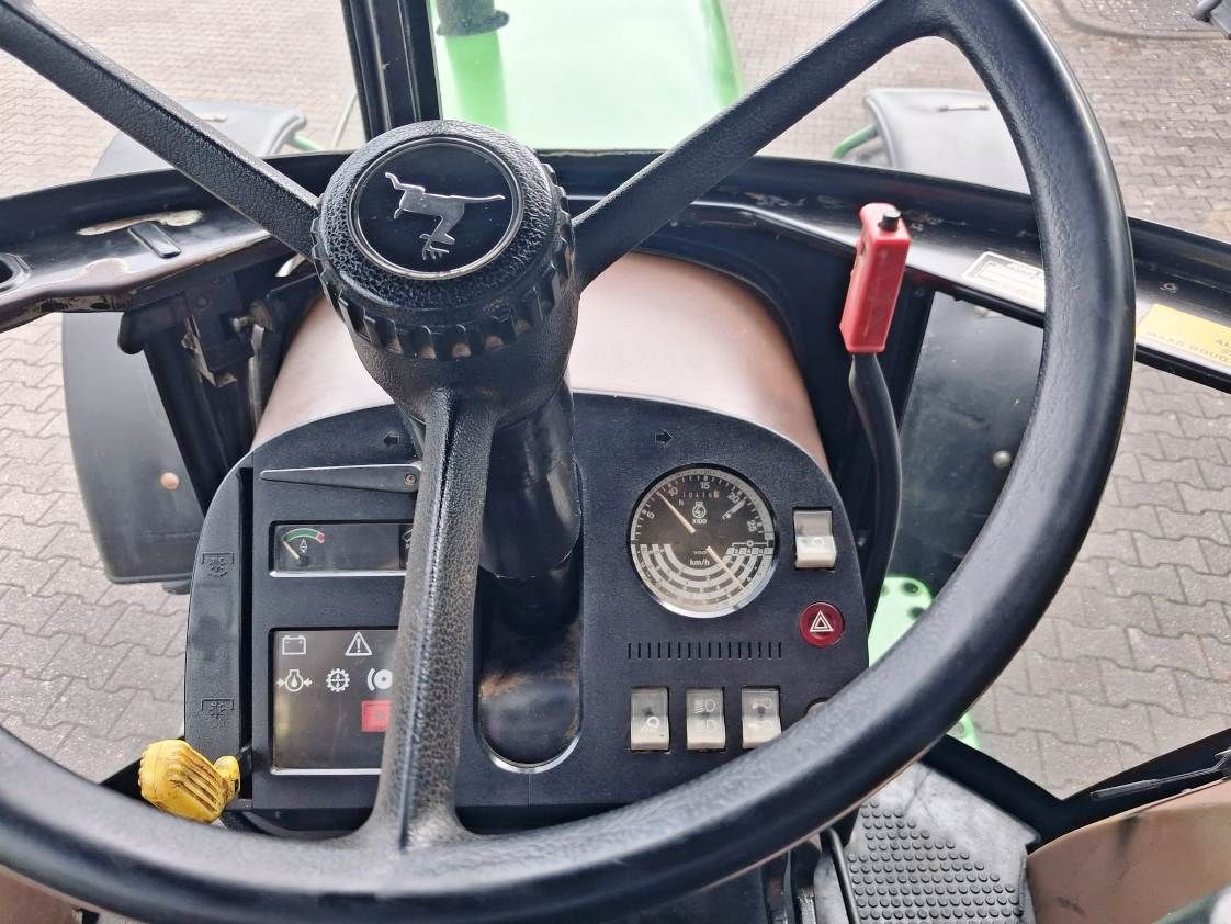 John Deere 3350