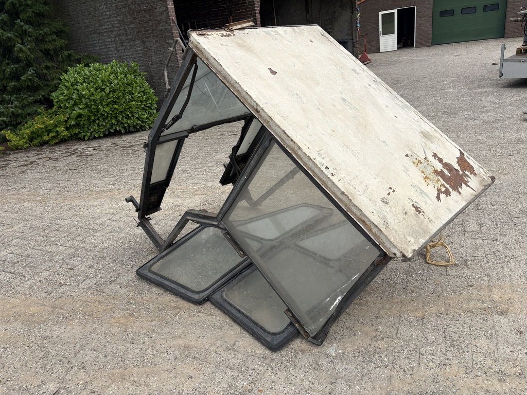 Universal Cabine