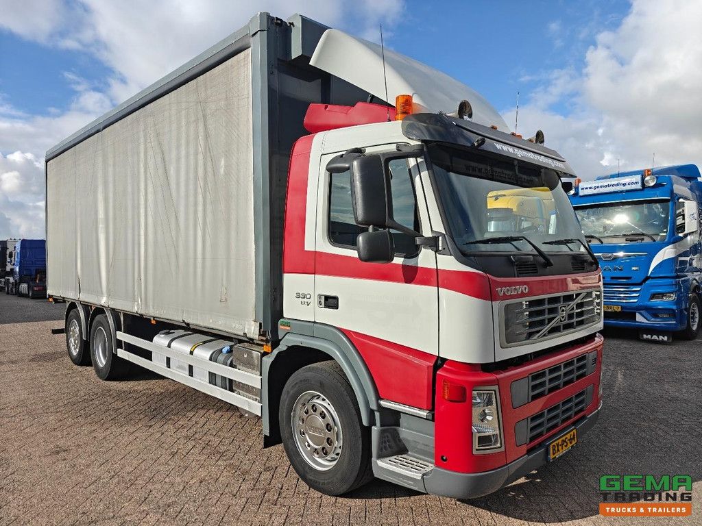 Volvo FM 330 EEV 6X2 Day Cabin EEV - Roller Tarpaulin Storage Box 7.2m - Hardwood Floor - Crane Connection