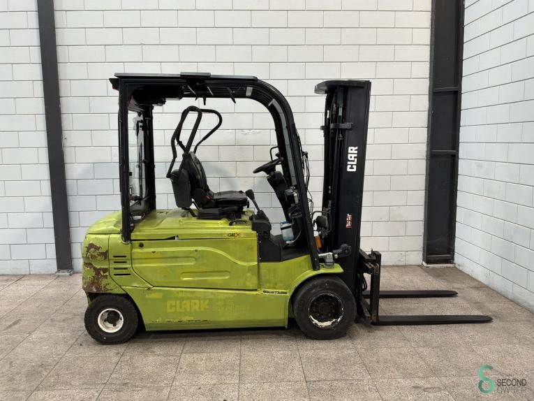 Forklifts Electric Clark GEX 30 2011 Triplex
