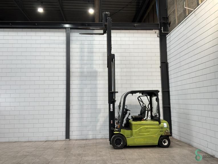 Forklifts Electric Clark GEX 30 2011 Triplex