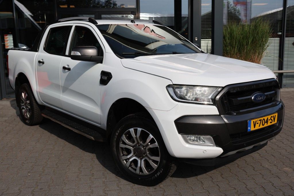 Ford Ranger 3.2 TDCI WILDTRAK SUPERCAB A/T 2 ZITS VAN