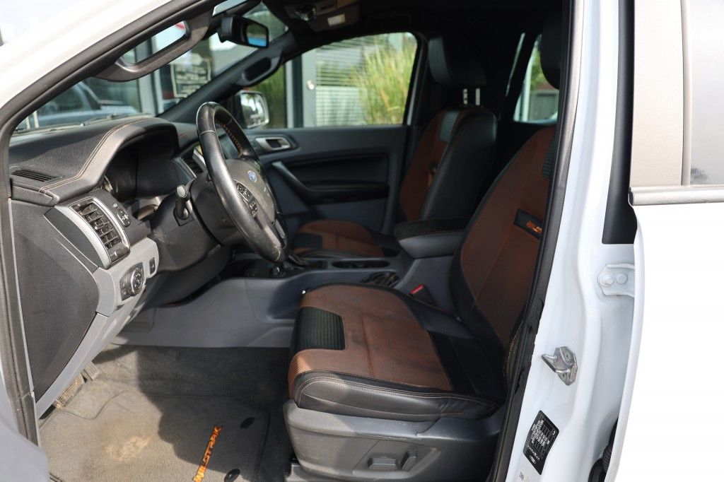 Ford Ranger 3.2 TDCI WILDTRAK SUPERCAB A/T 2 ZITS VAN