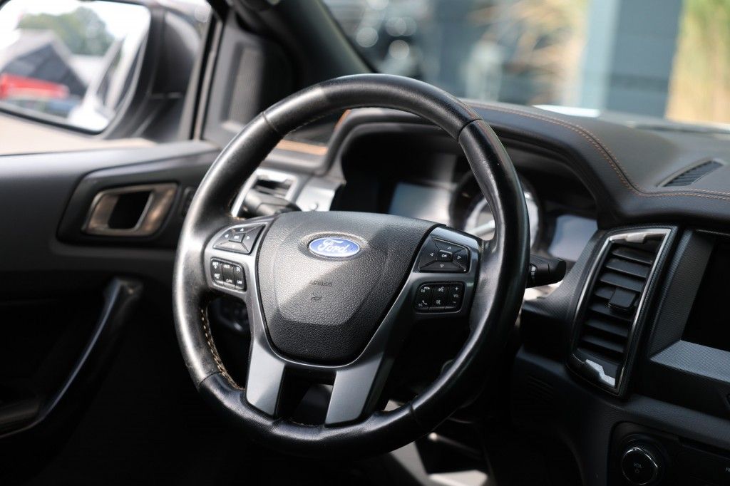 Ford Ranger 3.2 TDCI WILDTRAK SUPERCAB A/T 2 ZITS VAN