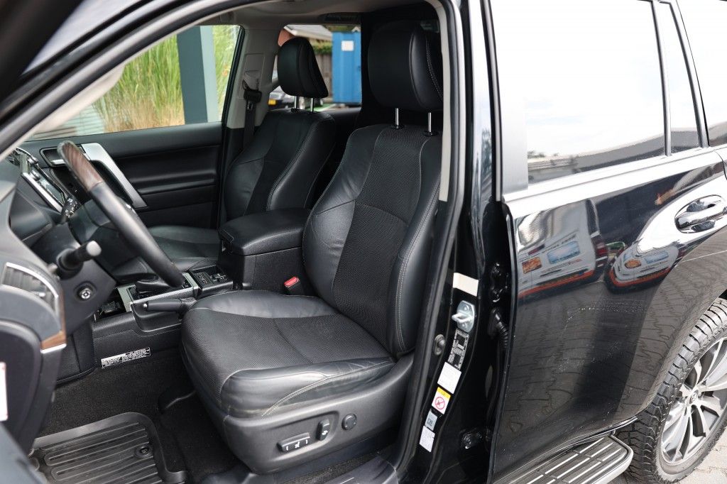 Toyota Landcruiser 150 2.8 D-4D 5DRS EXECUTIVE A/T VAN