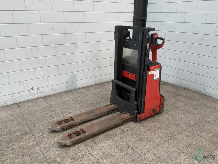 Stackers Electric Linde D08 2016 Hours 611