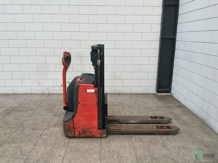 Stackers Electric Linde D08 2016 Hours 611