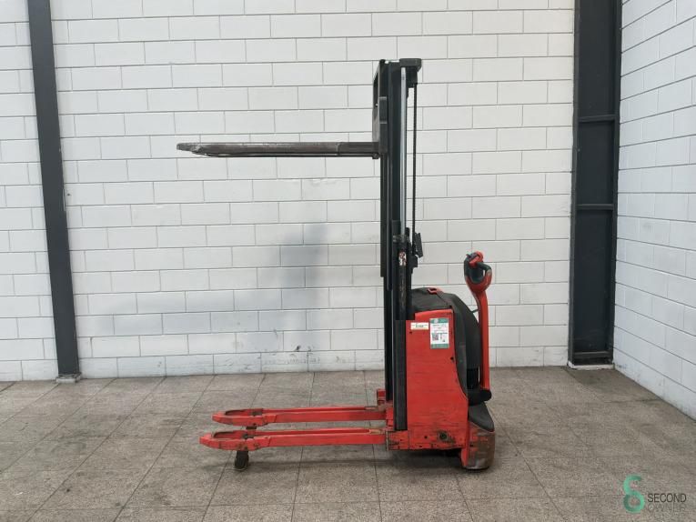 Stackers Electric Linde D08 2016 Hours 611