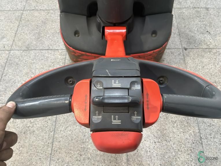 Stackers Electric Linde D08 2016 Hours 611