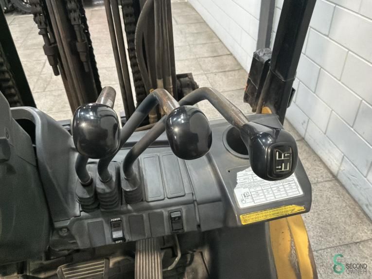 Forklifts LPG Caterpillar GP35N 2007 Triplex