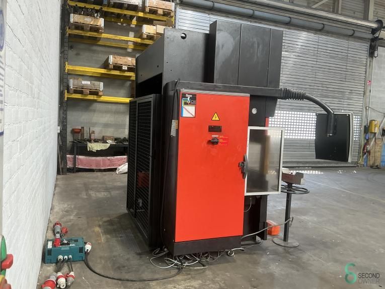 Press brakes Amada HFE 50-20 2001 8 Axis
