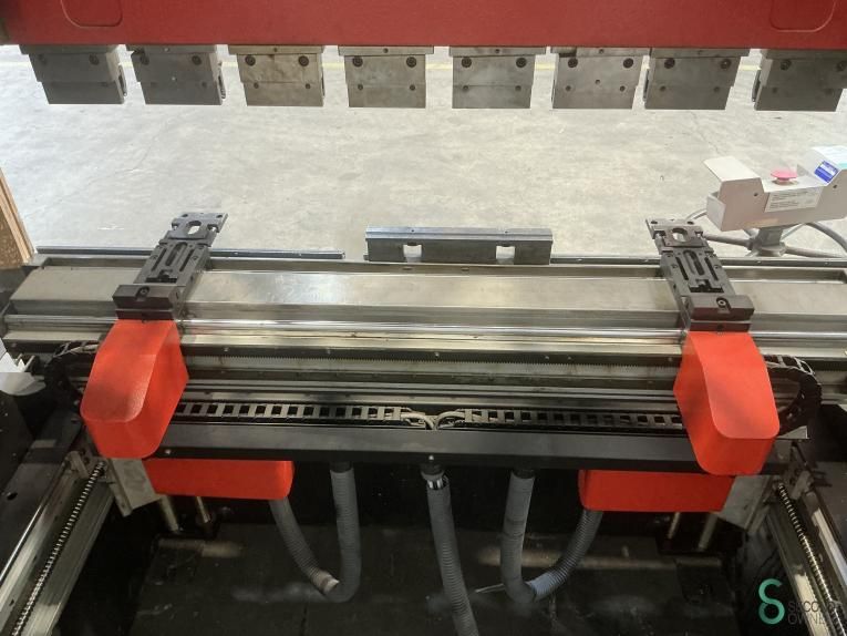 Press brakes Amada HFE 50-20 2001 8 Axis