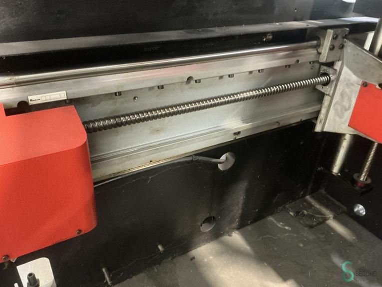 Press brakes Amada HFE 50-20 2001 8 Axis
