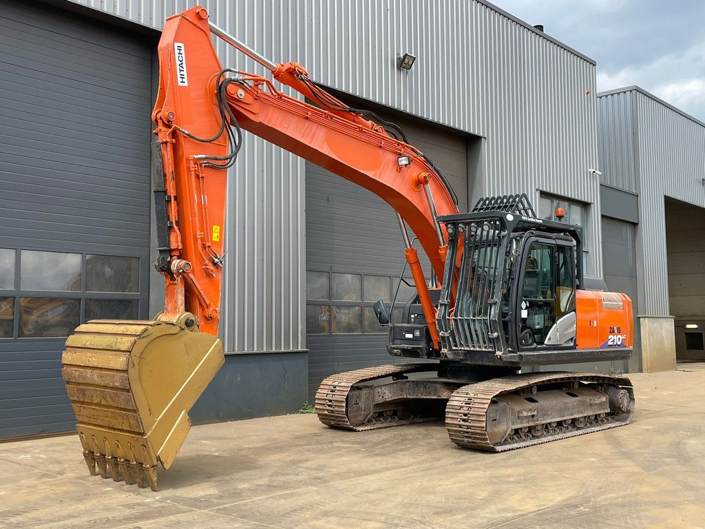 Hitachi ZX210LC-6