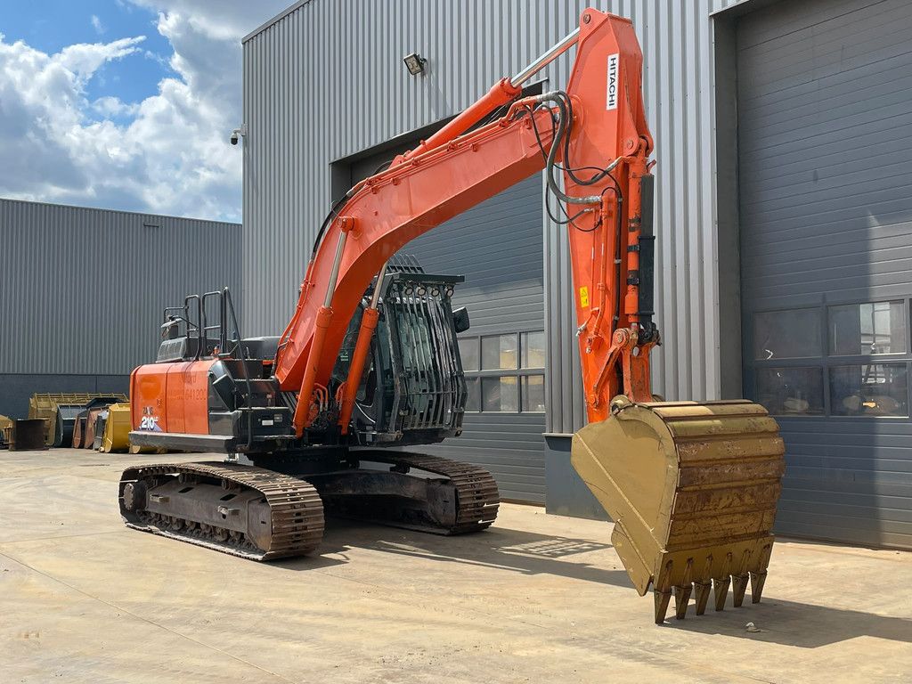 Hitachi ZX210LC-6