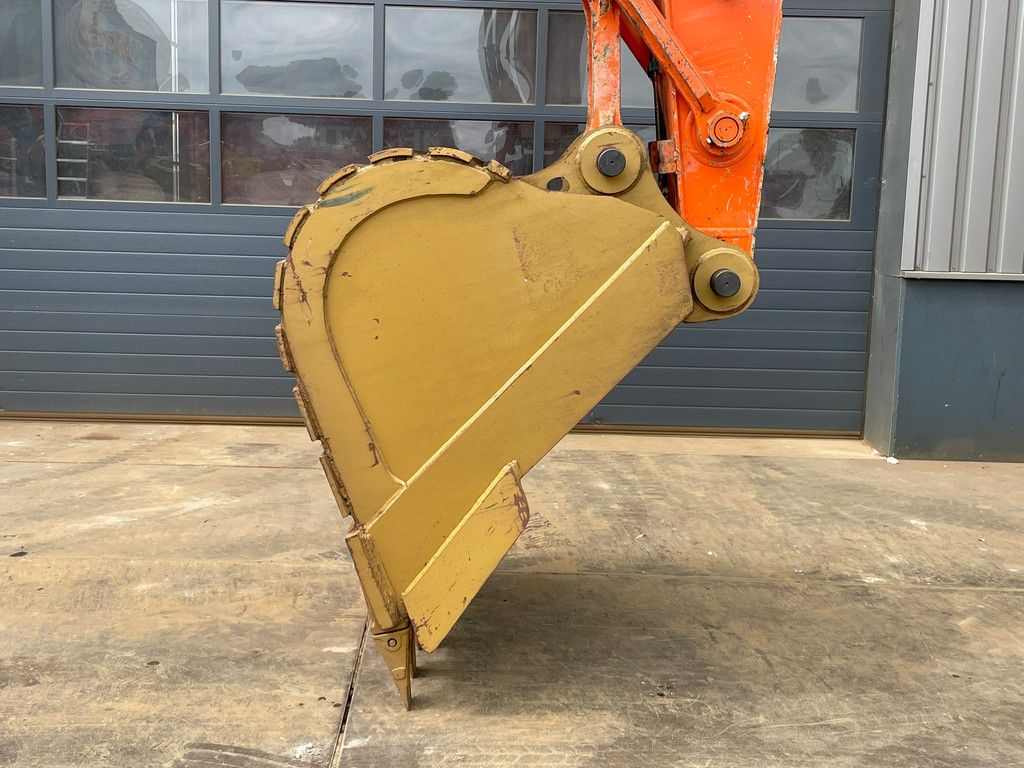 Hitachi ZX210LC-6