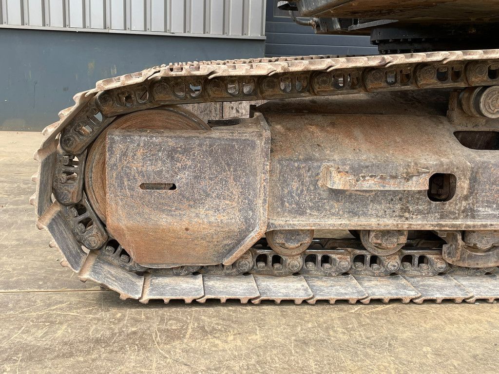 Hitachi ZX210LC-6