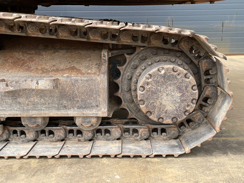Hitachi ZX210LC-6