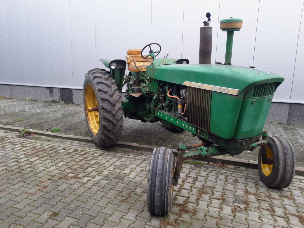 John Deere 4020