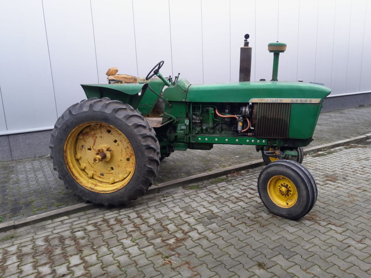 John Deere 4020