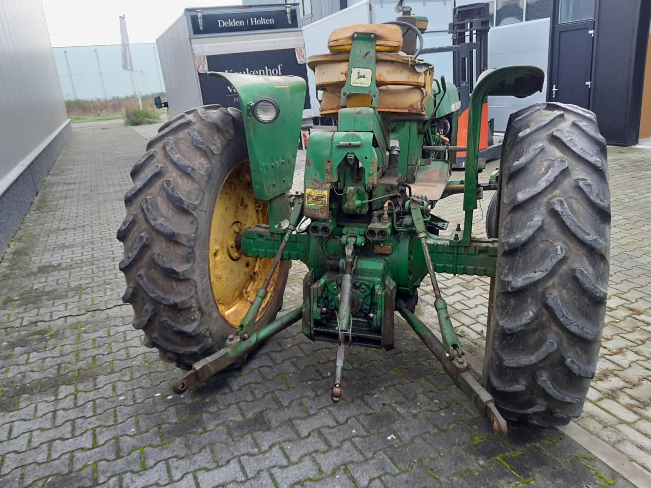 John Deere 4020