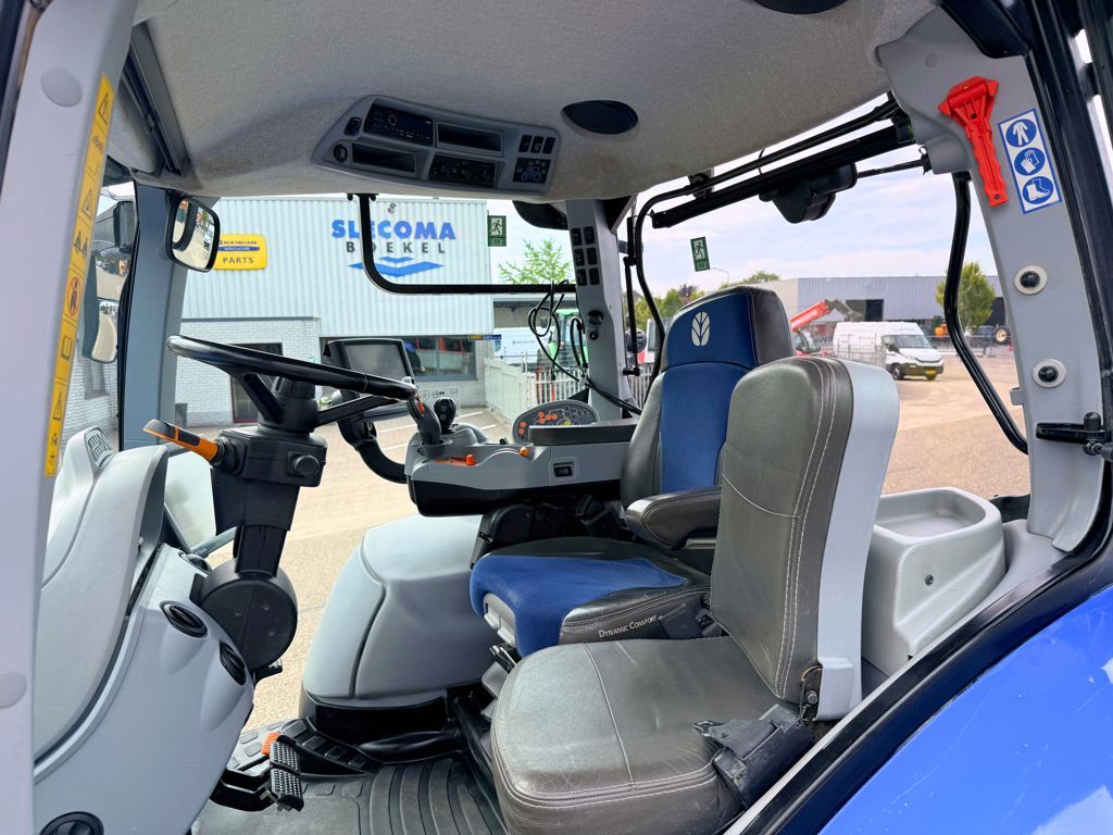 New Holland T7.270 Auto Command MY18 GPS