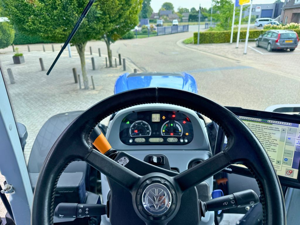 New Holland T7.270 Auto Command MY18 GPS
