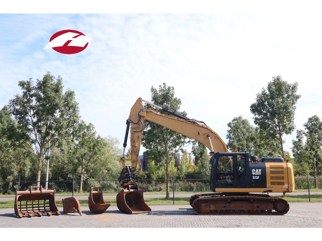 Caterpillar 323 FL | 3D GPS | ROTOTILT | RIPPER | 3X BUCKET