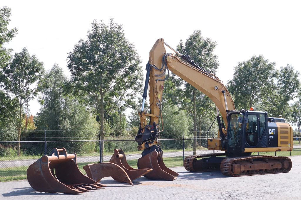 Caterpillar 323 FL | 3D GPS | ROTOTILT | RIPPER | 3X BUCKET