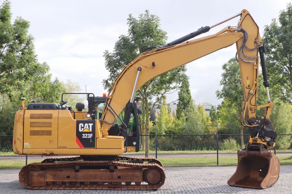 Caterpillar 323 FL | 3D GPS | ROTOTILT | RIPPER | 3X BUCKET