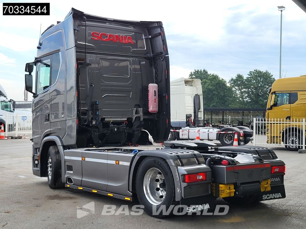Scania S S520 4X2 V8 Retarder Full-Air 2x Tanks Standklima ACC Leather Navi Alcoa's