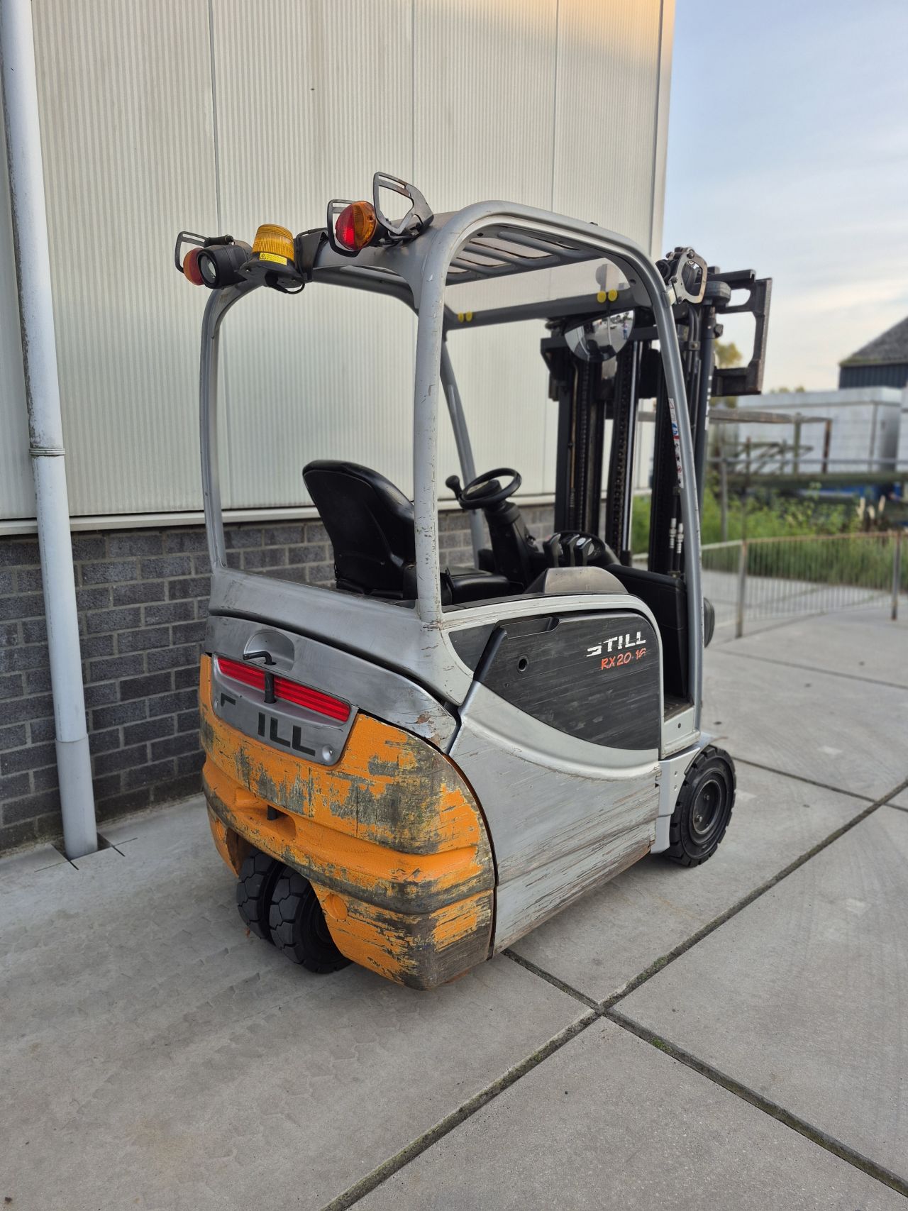 Still RX20-16 bj 2017 triplex sideshift 4.675 mmaccu dec 2022