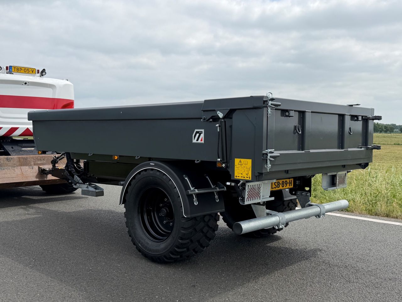Midejo bakkenwagen / bakken kieper achter kraan