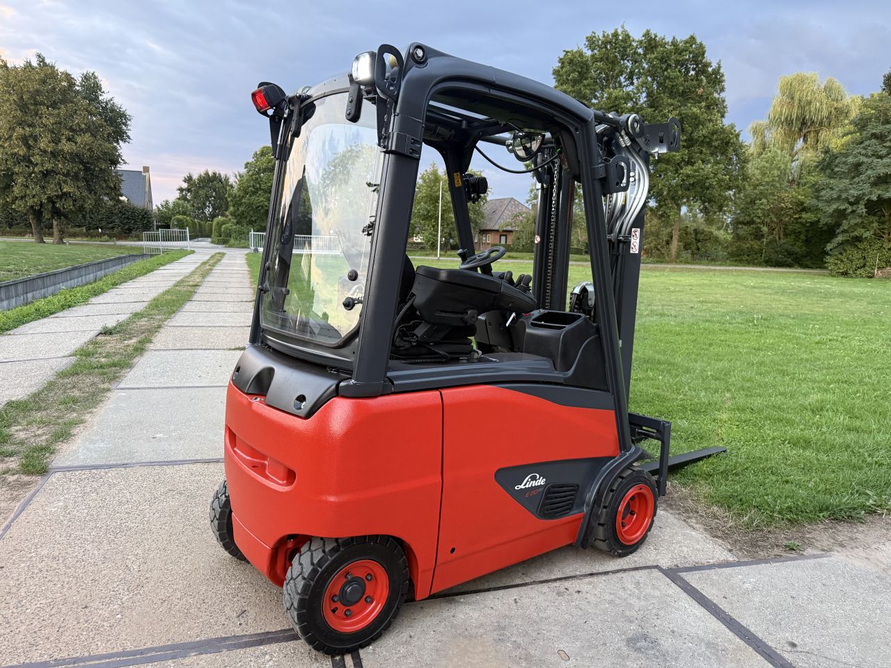 Linde E20 triplex freelift Sideshift BJ2018 accu 92%