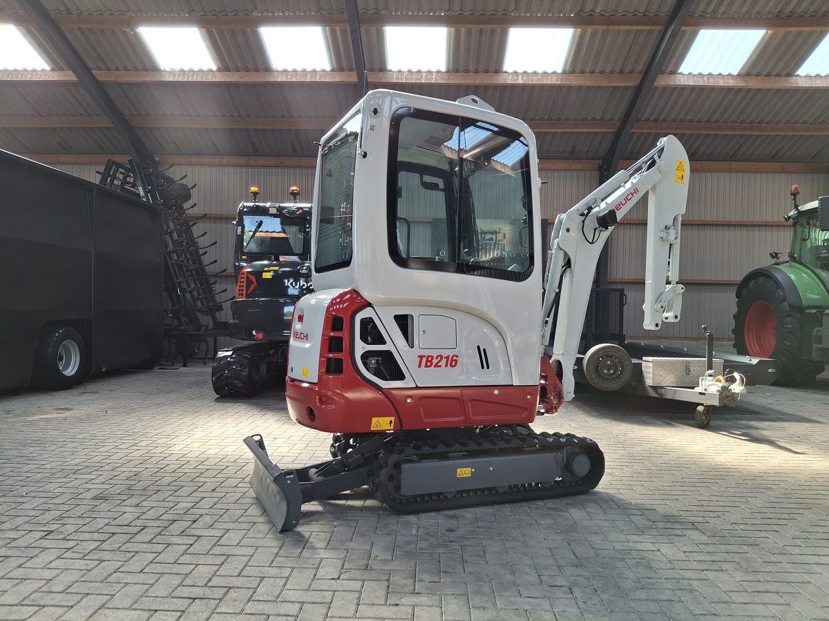 Takeuchi TB216, minigraver, minikraan, BJ2025, 50h, demo!