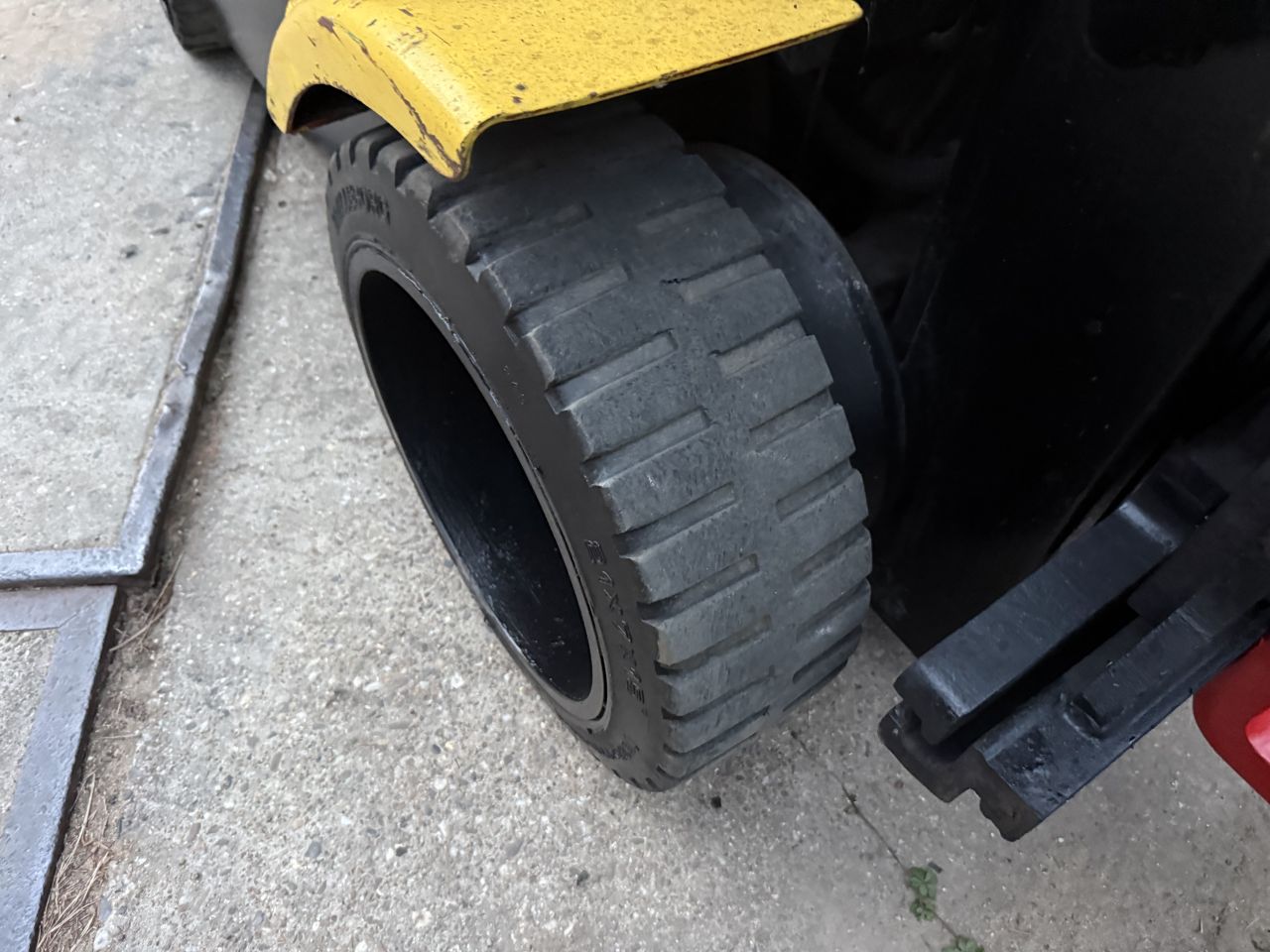 Compacte Hyster 2 tonner elektrisch triplo freelift Sideshift