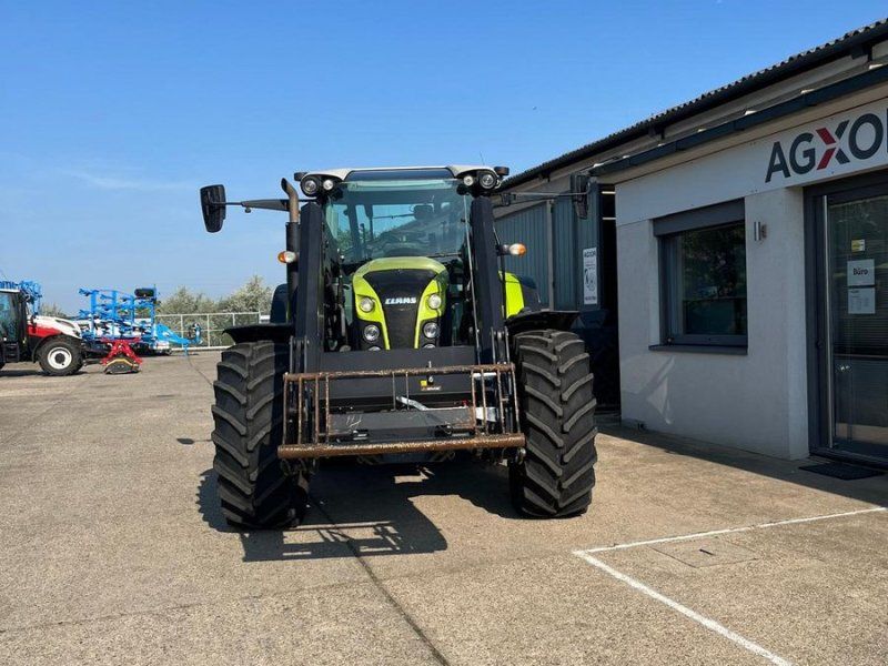 Claas Arion 430
