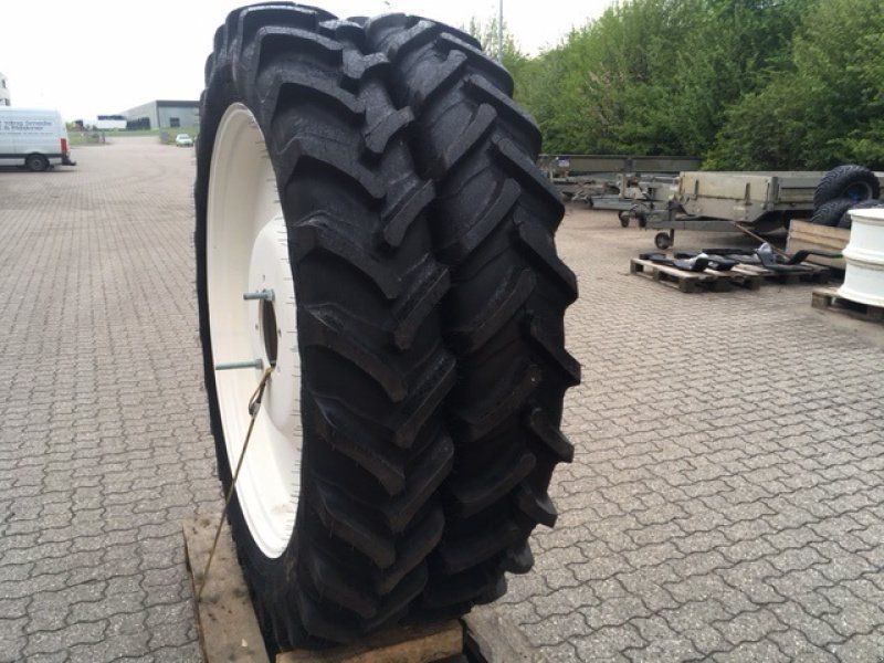 Alliance 270/95 R44