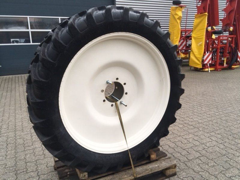 Alliance 270/95 R44