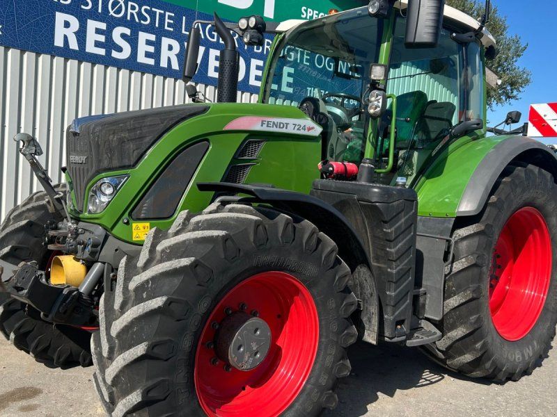 Fendt 724 Vario S4 Profi Plus Med Front PTO