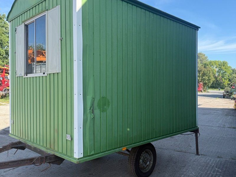 Anhänger Eduard Waldarbeiterschutzwagen/Bauwagen