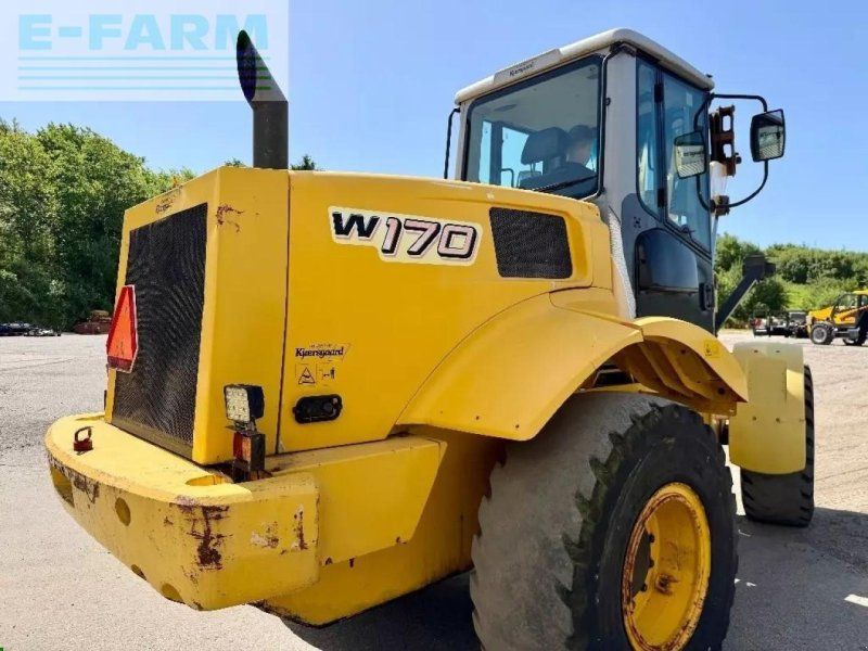 New Holland w 170