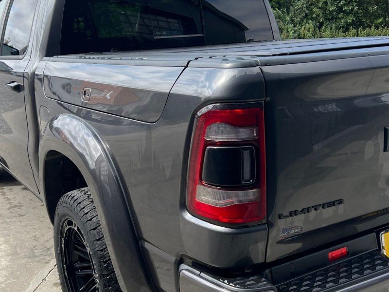 Dodge RAM 1500 RAM 1500 V8 HEMI