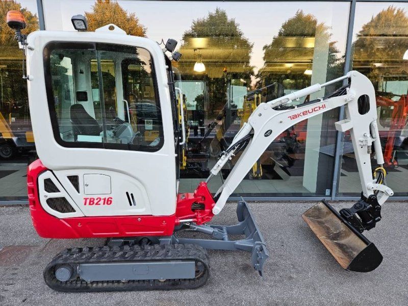 Takeuchi TB 216