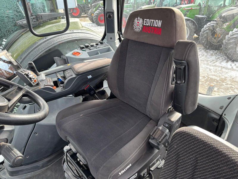Valtra T235