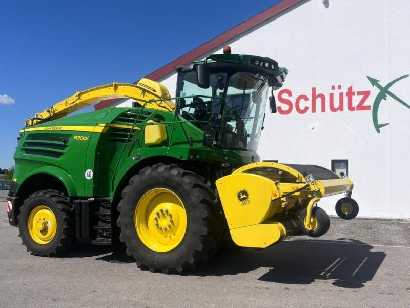 John Deere 8300i, EXPERT CHECK durchgeführt, 40Km/h, Kemper Maisgebiss,