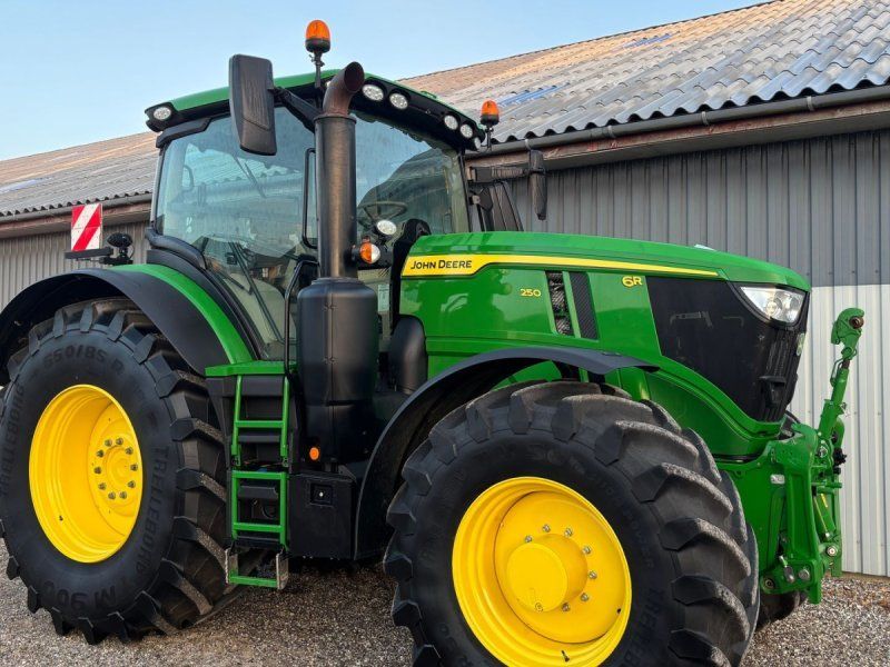 John Deere 6R250 AutoTrac og Sektionskontrol