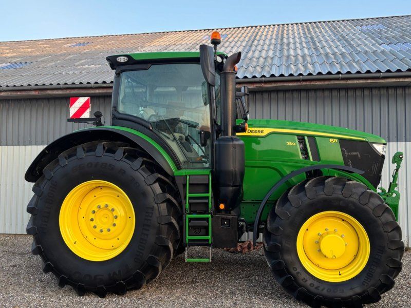 John Deere 6R250 AutoTrac og Sektionskontrol
