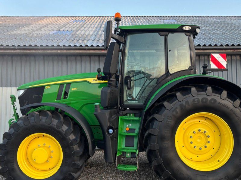 John Deere 6R250 AutoTrac og Sektionskontrol
